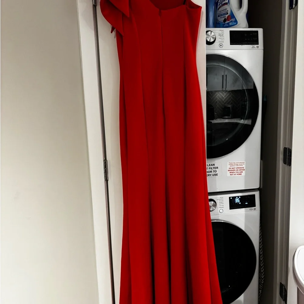AQUA Red One-Shoulder Scuba Gown | Size 8 | Ruffle Shoulder Formal Dress - Picture 6 of 12